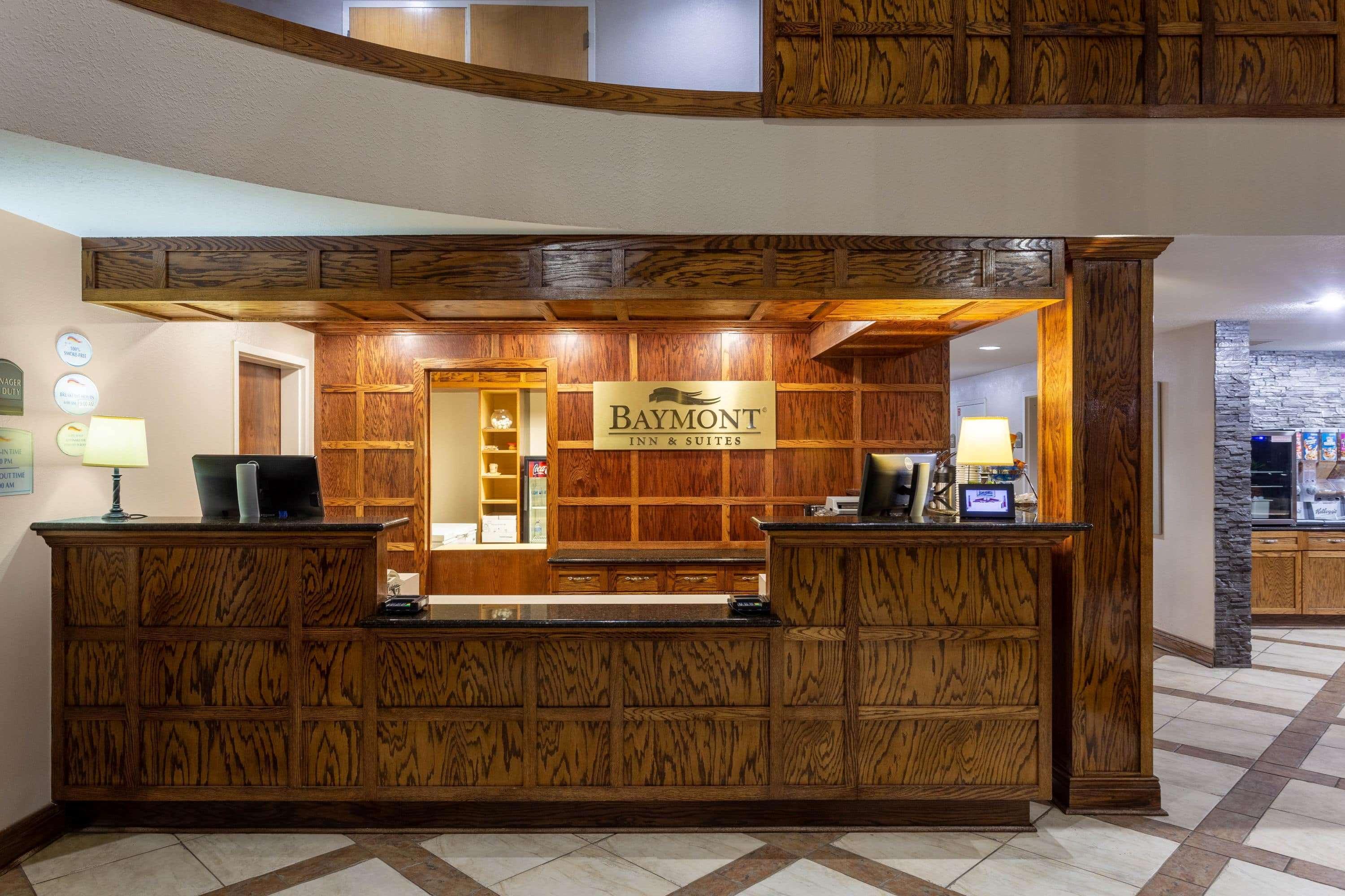 Baymont By Wyndham Elkhart Hotell Exteriör bild
