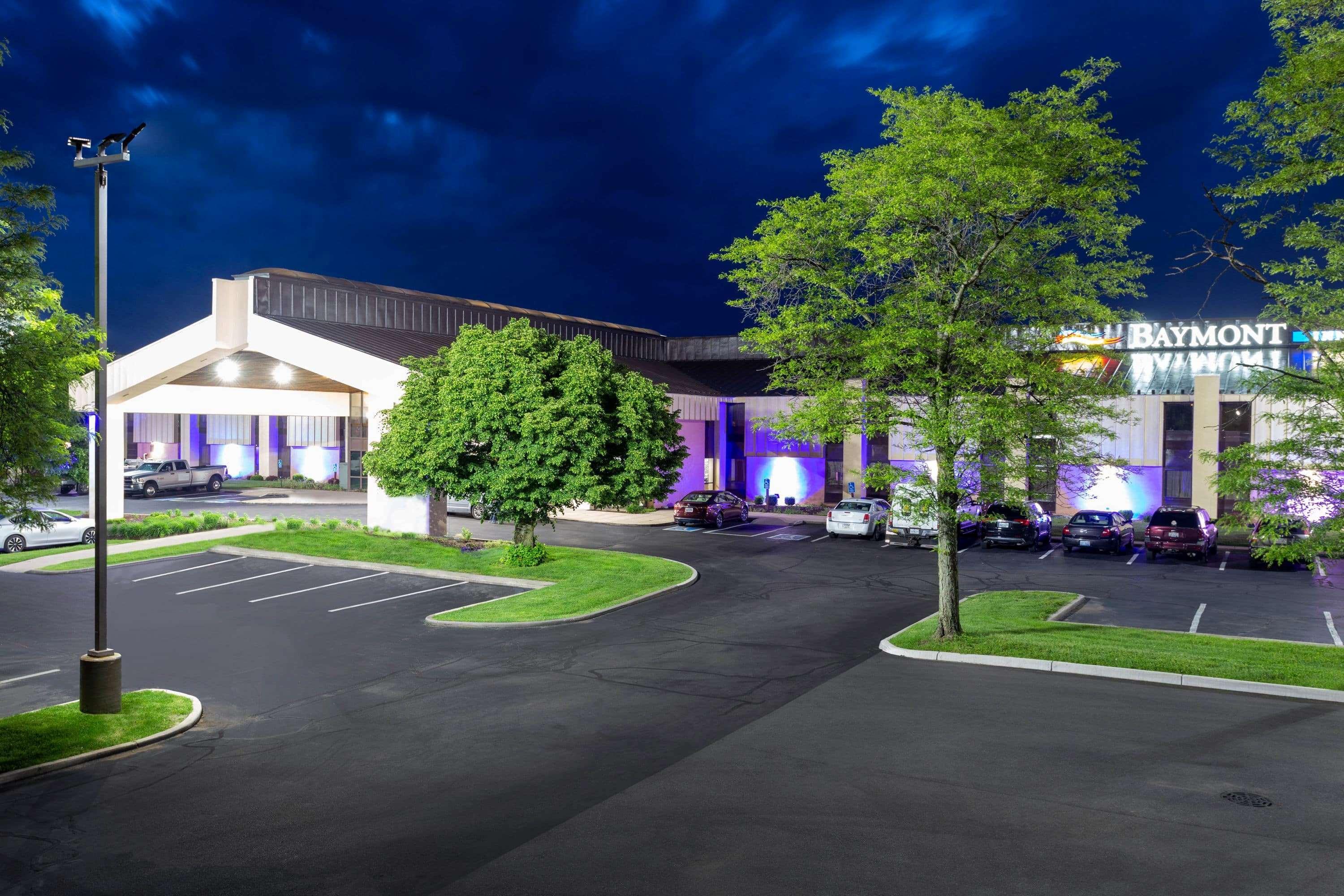 Baymont By Wyndham Elkhart Hotell Exteriör bild